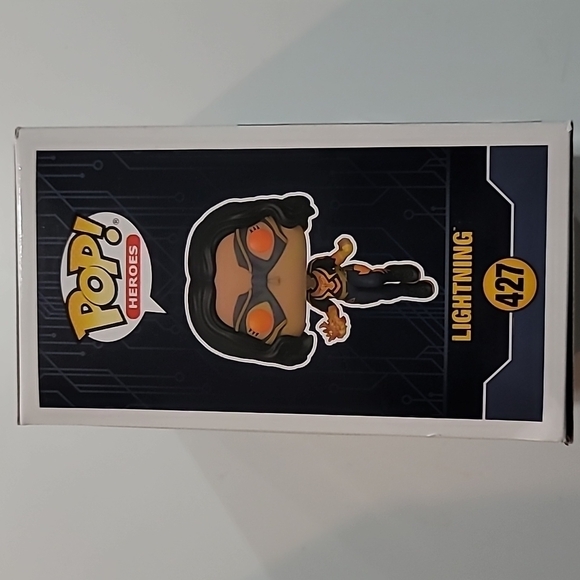 Funko Heros DC Black Lighting-Lightning Vinyl  Figure - Picture 4 of 8